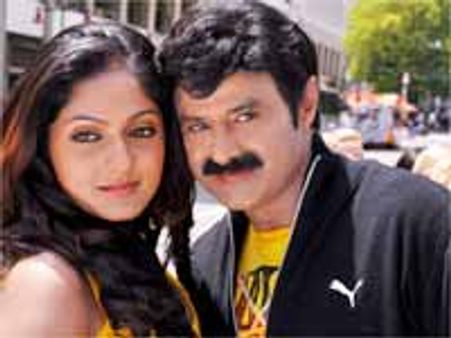 దాసరి నారాయణరావు చీప్ ట్రిక్స్ ‘పరమవీర చక్ర’ను నడిపిస్తాయా...