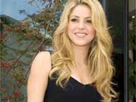 పదకొండు సంవత్సరాలు డేటింగ్ చేసి విడిపోతున్న పాప్ సింగర్