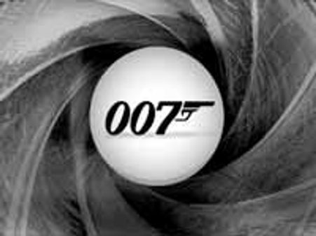 డేనియల్ గ్రెగ్ మూడవ సారి సీక్రెట్ ఏజెంట్ గా ఈ జేమ్స్ బాండ్ సినిమాలో