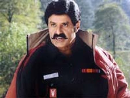 పరమ వీర చెత్త ('పరమ వీర చక్ర' రివ్యూ)