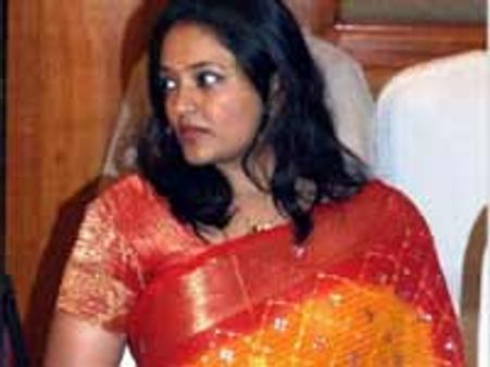 సెక్స్ స్కామ్ హీరోయిన్ రంజిత మళ్ళీ మొదలెట్టింది