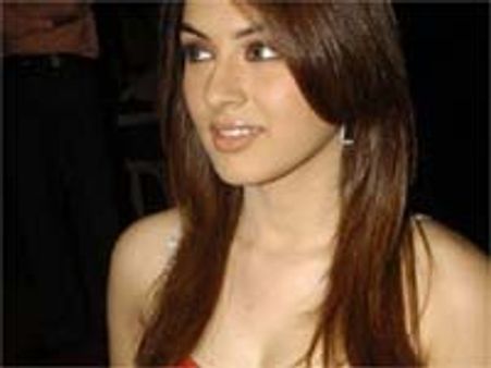 మర్డర్ సీక్వెల్‌లో రొమాన్స్ చేయడానికి సిద్దమైన హీరోయిన్..