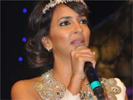 బాలీవుడ్ చిత్రాలలో నటించడానికి సిద్దమైన మంచు లక్ష్మీ ప్రసన్న