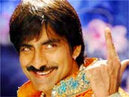 మాస్ మహరాజా ‘రవితేజ’ కు ఫ్యానైపోయిన డైరెక్టర్...