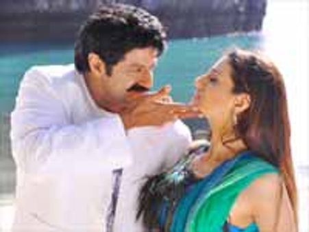 'పరమవీర చక్ర' ఎంతకు కొంటే..ఎంత వసూలు చేస్తోంది?