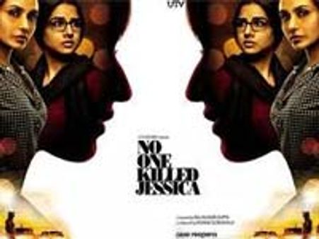 సినిమాలో తమని తాగుబోతులుగా చూపెట్టారంటూ జర్నలిస్టుల కేసు