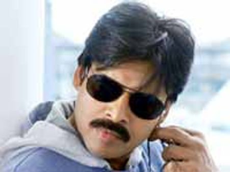 అల్లు అరవింద్ కి చెక్ పెట్టిన పవన్ కళ్యాణ్, రామ్ చరణ్....