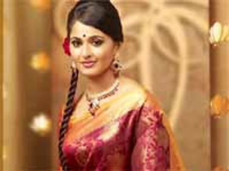 అనుకోకుండా వచ్చే అవకాశాన్ని నిలబెట్టుకొనే చాన్స్ ఎవరిది..