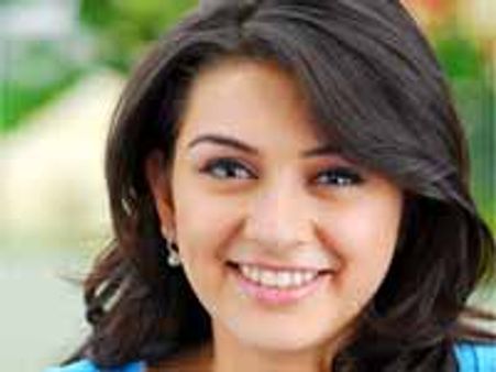 నిర్మాతలకు ట్విస్టులు ఇస్తున్న దేశముదురు హీరోయిన్