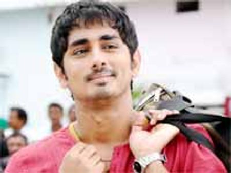 హాట్ టాపిక్: సిద్ధార్ధతో పెట్టుకుంటే అంతే మరి