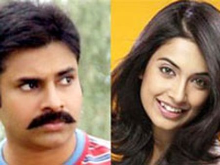 మిస్ ఇండియా ‘శారా జానే’తో పవన్ కళ్యాణ్ రొమాన్స్...