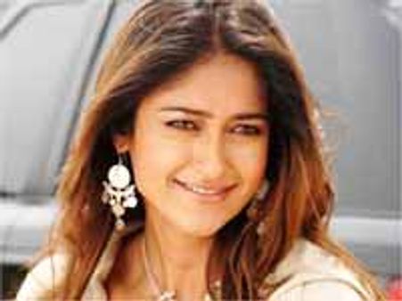 ఐదేళ్ల తర్వాత మళ్లీ తమిళ చిత్రం చేయడం థ్రిల్‌గా ఉందన్న గోవా బ్యూటీ