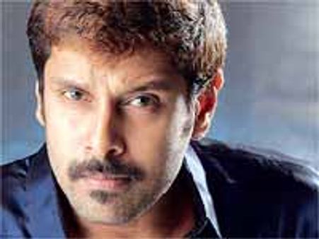 విక్రమ్ కొత్త చిత్రం 'దేవుని పుత్రుడు'...డిటేల్స్