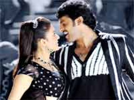 రియల్ లైఫ్ లో ప్రభాస్ కి కాజల్ రియల్ డార్లింగ్ అవ్వబోతోందా..!