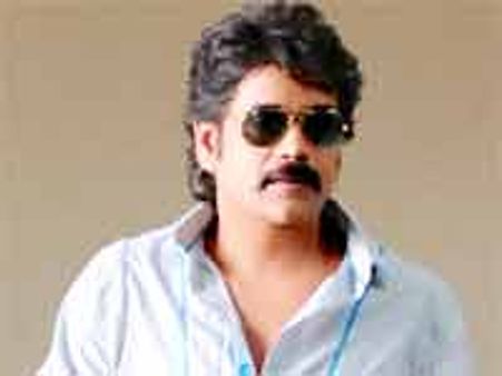 'రగడ' గురించి ప్రశ్నిస్తే కోపం తెచ్చుకున్న నాగార్జున...