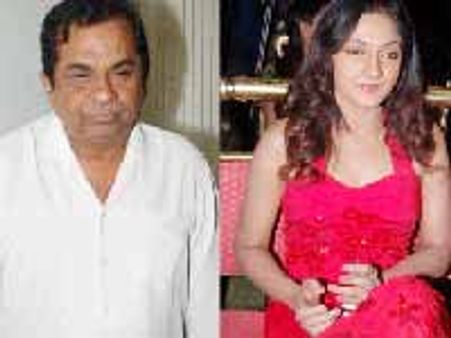 అదుర్స్ సినిమా నుంచే నాపై బ్రహ్మానందం కన్నేశాడంటున్న హీరోయిన్..