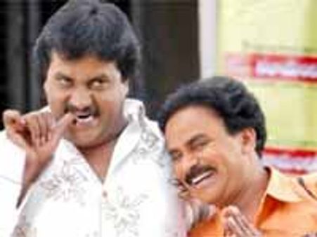 రామ్ గోపాల్ వర్మ పీకమీద కత్తి పెట్టి దొంగలముఠాలో చేరాను..