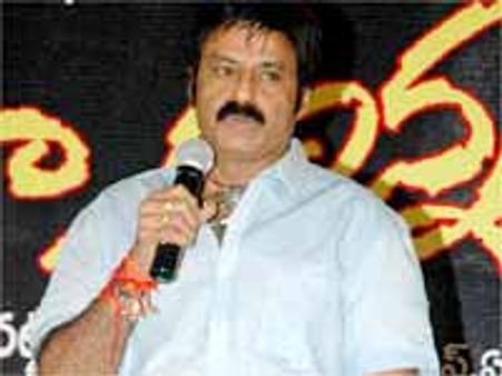 సెంచురీకి దగ్గరగా దూసుకుపోతున్న బాలకృష్ణ..!