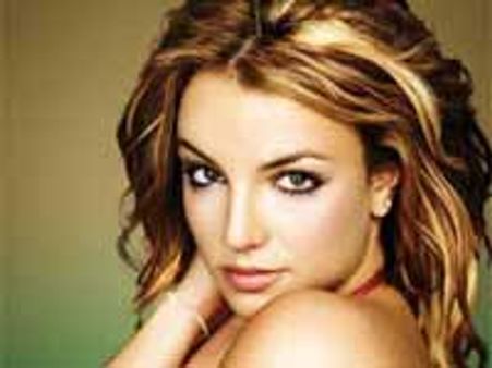 ప్రపంచంలో కెల్లా ఉత్తమమైన 'గే' లక్షణాలు కలిగిన 'గే ఐకాన్'గా ఆమె