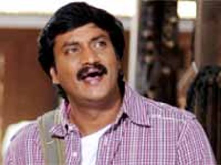 అప్పల్రాజు పాత్రకీ రామ్ గోపాల్ వర్మ లైఫ్ కీ సంభంధం ఉందా?