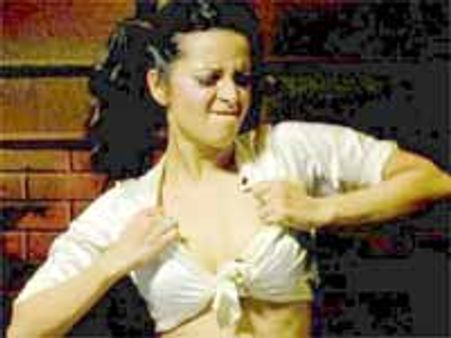 నిశ్చితార్థం కాలేదు కానీ ఆరాత్రి అతనితో ఎలా గడచిపోయిందో...