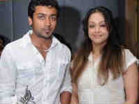 పెళ్ళి తర్వాత మళ్ళీ జంటగా నటిస్తోన్న స్టార్స్ సూర్య , జ్యోతిక...