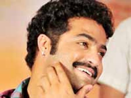 తెలుగు హీరోల్లో టాప్ రెమ్యునేషన్ ఆ హీరోకా..నిజమా?