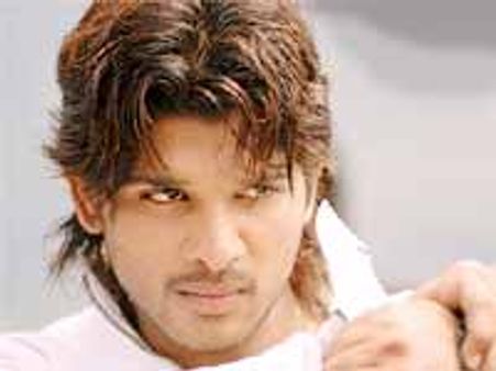 టెన్ ఇయర్స్ గుర్తుండేలా పది నిమిషాలు నాతో గడిపింది...అల్లు అర్జున్