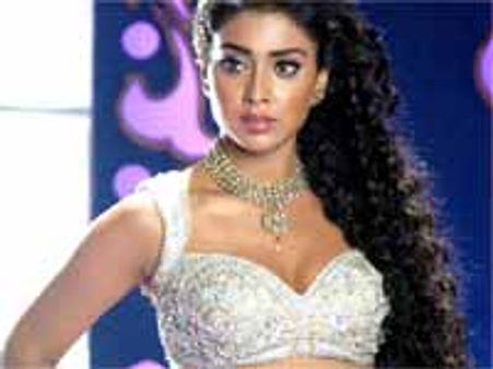 పవన్ కళ్యాణ్ ‘తీన్ మార్’లో సెక్సీ శ్రియ స్పెషల్ సాంగ్...!