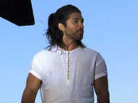 అల్లు అర్జున్ బద్రీనాథ్ 'మగధీర' కాన్సెప్టేనట...!?