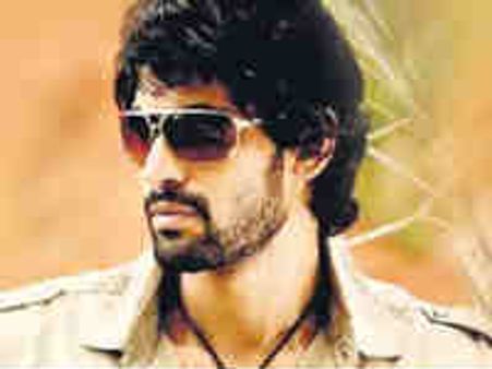 హాలీవుడ్ చిత్రం కమిటైన తెలుగు స్టార్ హీరో