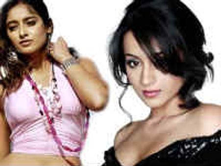 'స్టార్ హీరోలే కాదు టాప్ హీరోయిన్లూ పోటీలో నిలుస్తున్నారు...