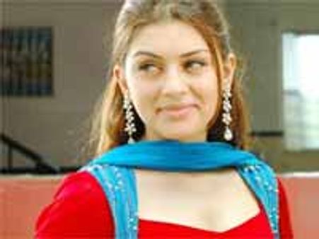 అందుకై నానా తిప్పలూ పడుతున్నా...హన్సిక