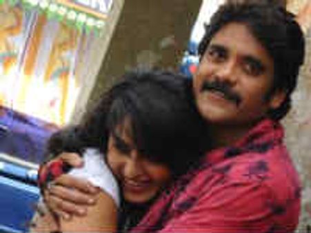 అనుష్కా వదల బొమ్మాళీ...నిన్నొదలా అంటున్న ఐటీ