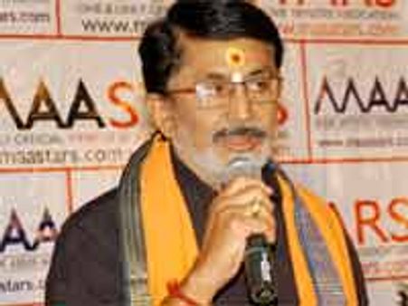 తెలుగు సినిమా షూటింగులకు బ్రేక్, రేపటి నుంచి కార్మికుల సమ్మె