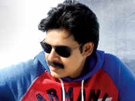 సెంటిమెంట్ కోసమే పవన్ నెల రోజులు వెస్ట్ బెంగాళ్ క్యాంప్!?