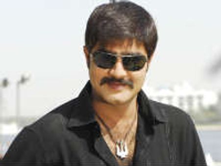 శ్రీకాంత్, నీలకంఠ చిత్రం 'విరోధి' స్టోరీ లైన్ ఏమిటి