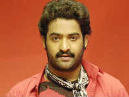 అన్నం పెట్టే చేతులను నరుక్కోకూడదు కదా: జూ ఎన్టీఆర్