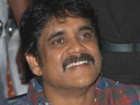 ‘100% లవ్’ సిడిలను విసిరేసి దేవిశ్రీని దెయ్యం అన్న నాగార్జున...?