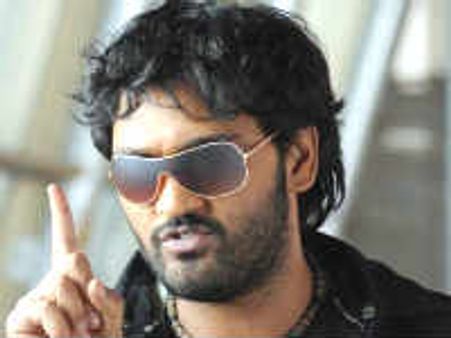 పవన్ కళ్యాణ్ తమ్ముడుగా పోకిరి మహేష్ ఫ్రెండ్...