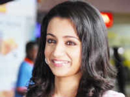 సెలబ్రిటీ స్టేటస్ అక్కడ చెల్లదని త్రిషకు గడ్డి పెట్టారు...!?