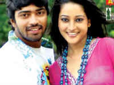 'అహనా హిట్టంట' అంటూ ఎగిరి గంతులు వేస్తున్న హీరో