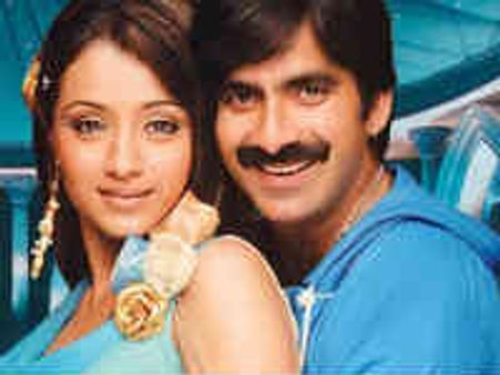 పవన్ ‘తీన్ మార్’లాగే రవితేజాతో త్రిష ‘బమ్ చిక్ బమ్’