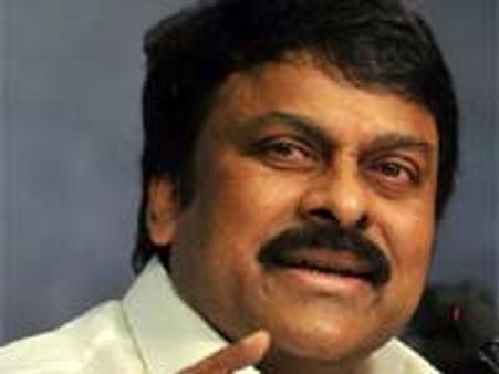 నాగబాబు కాకుండా మరోకరయితే ఆత్మహత్య:చిరంజీవి