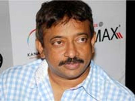 ఆ హీరో సినిమా ప్లాప్ అంటూ వర్మ నెగిటివ్ ఎస్సెమ్మెస్ లు..వివాదం