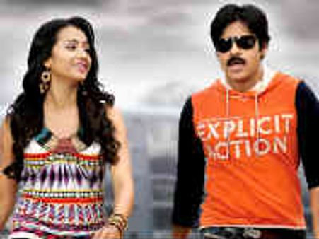 చిరంజీవి అల్లుడు రెచ్చగొట్టి 'తీన్ మార్'చిత్రానికి లీగల్ నోటీస్!?