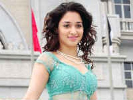 అల్లు వారి సహకారంతో మిల్కీ బ్యూటీకి స్వర్ణయుగం నడుస్తోంది...