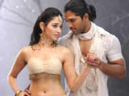 రామ్ చరణ్ తర్వాత అల్లు అర్జున్ వంతొచ్చింది...!