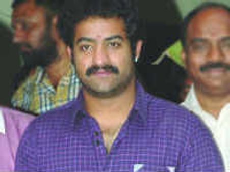 జూ ఎన్టీఆర్ కల్యాణ వేదికకు సర్వాంగ సుందరంగా తుదిమెరుగులు...!