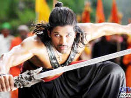 బద్రీనాథ్ రాకింగ్ స్టంట్స్ తో టాలీవుడ్, బాలీవుడ్ లో సంచలనం...